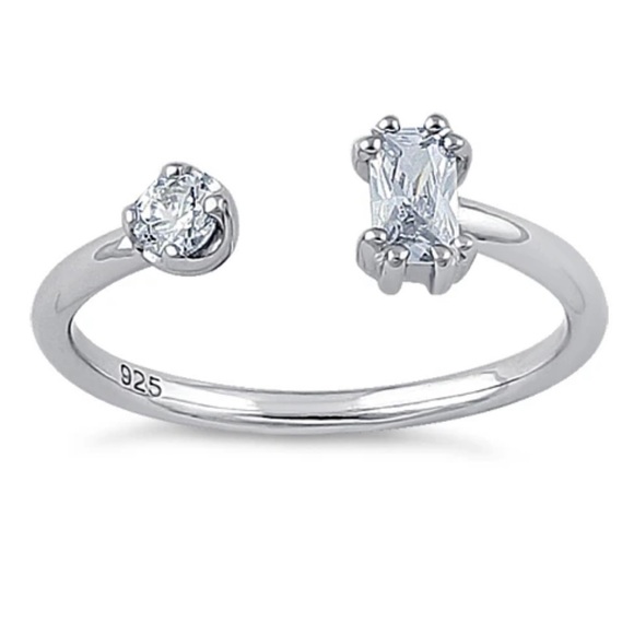 925 Sterling Silver Round & Emerald Cut Clear CZ Ring - Picture 2 of 5